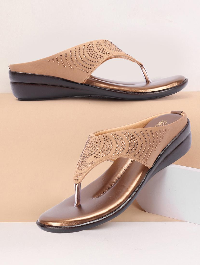 women embellished toe separator sandal - 21676814 - Zoom Image - 0