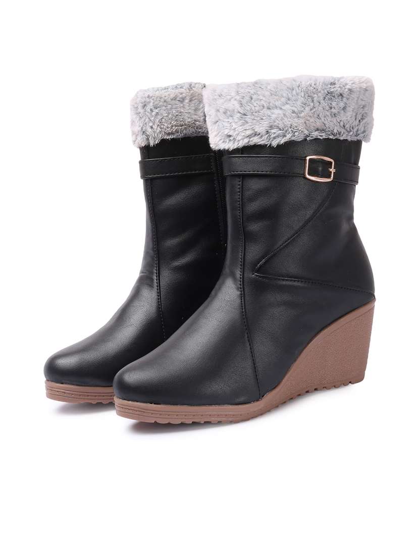 women fur detailed ankle boots