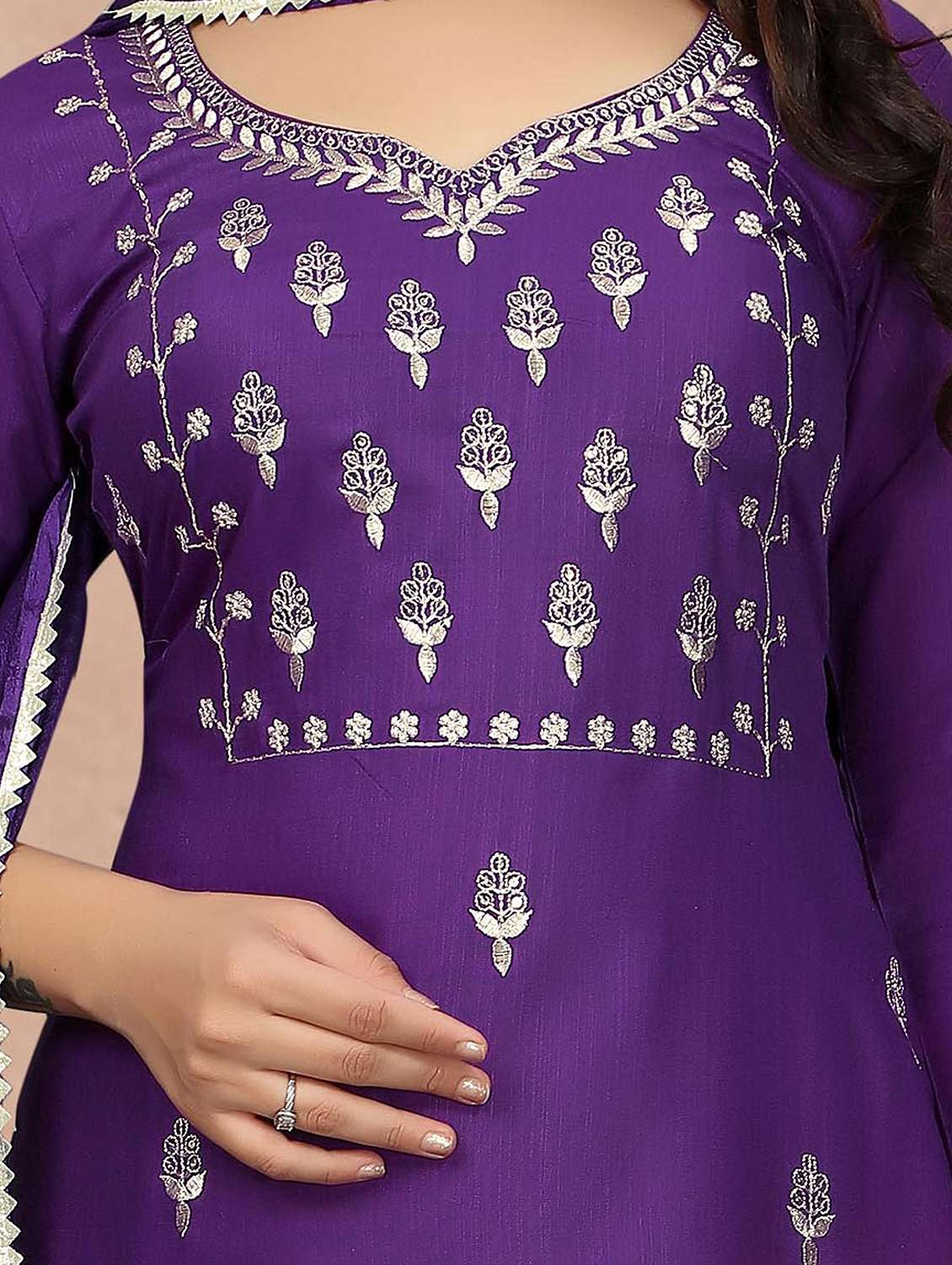 women embroidered kurta pant set with duaptta - 21677773 -  Standard Image - 4