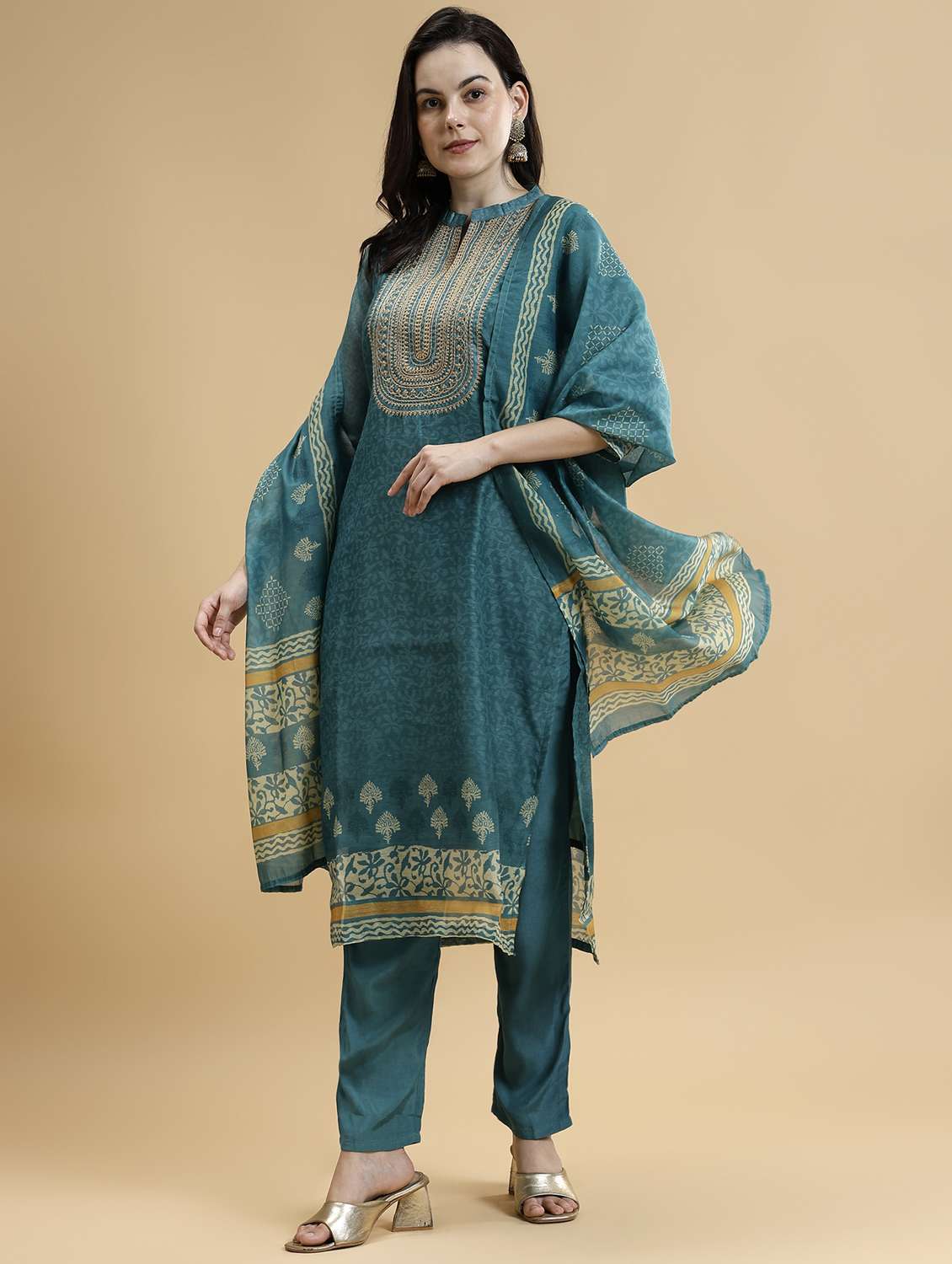 women three quarter sleeve kurta pant with dupatta set - 21678162 - Standard Image - 4