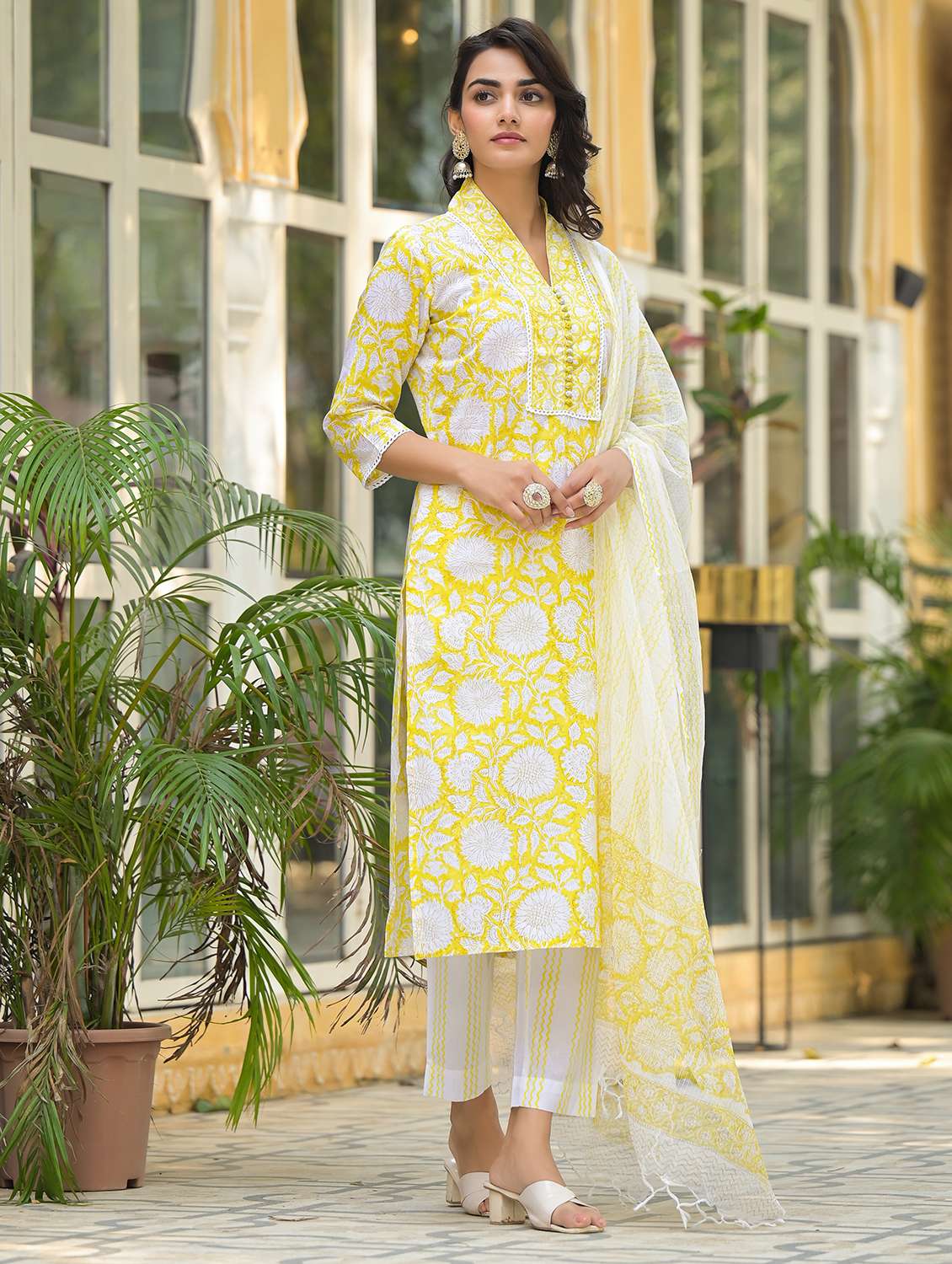 women three quarter sleeve kurta pant with dupatta set - 21678405 - Standard Image - 1