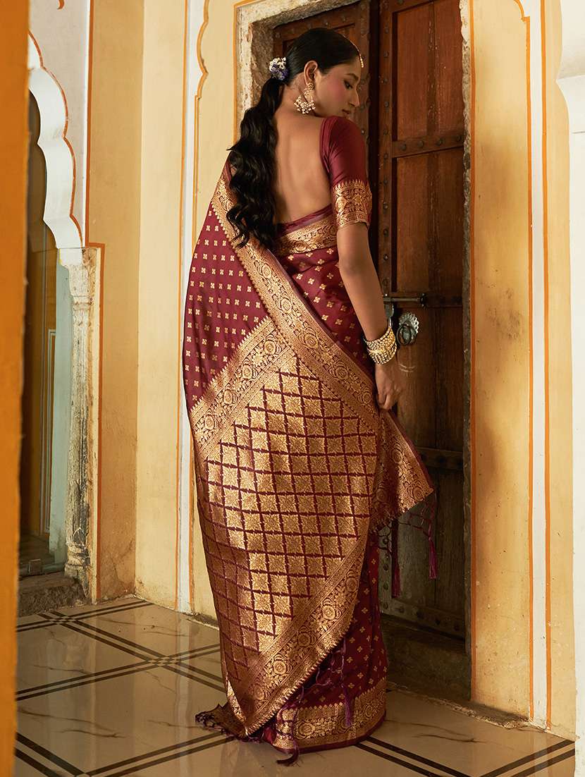 women self design banarasi saree with blouse - 21678687 -  Standard Image - 1