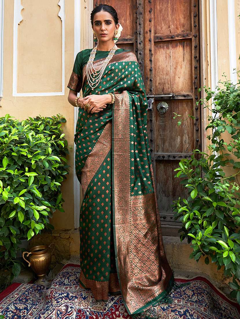 women self design banarasi saree with blouse