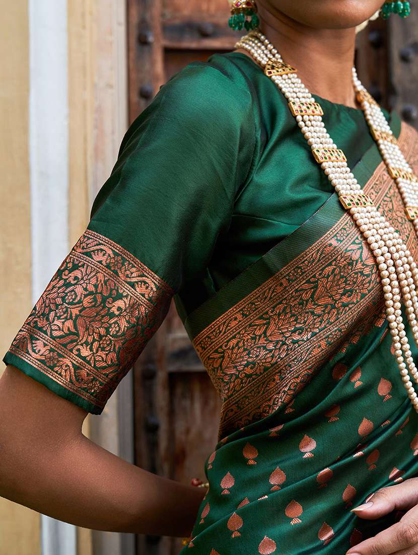 women self design banarasi saree with blouse - 21678691 -  Standard Image - 4