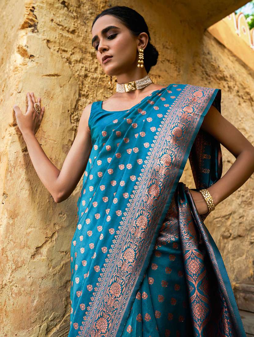 women self design banarasi saree with blouse - 21678694 -  Standard Image - 4