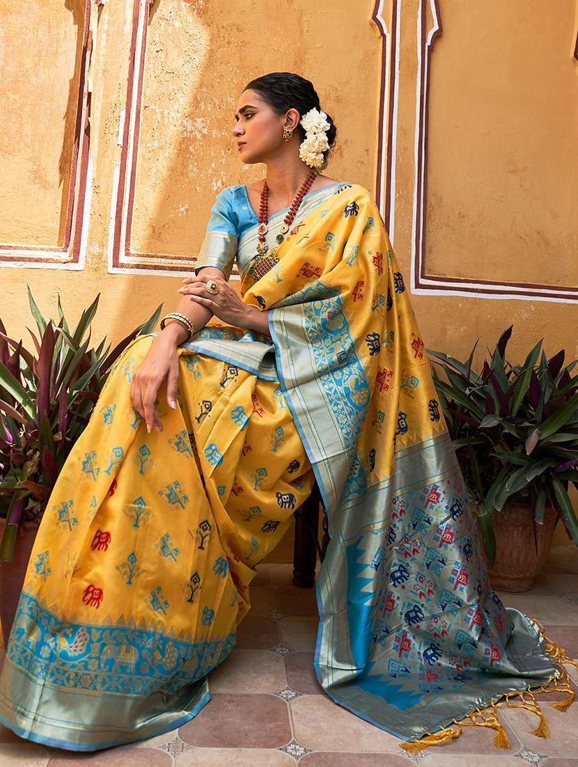 women self design patola saree with blouse - 21678715 - Standard Image - 1