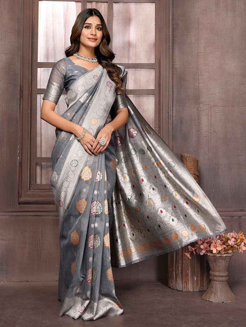 women self design banarasi saree with blouse