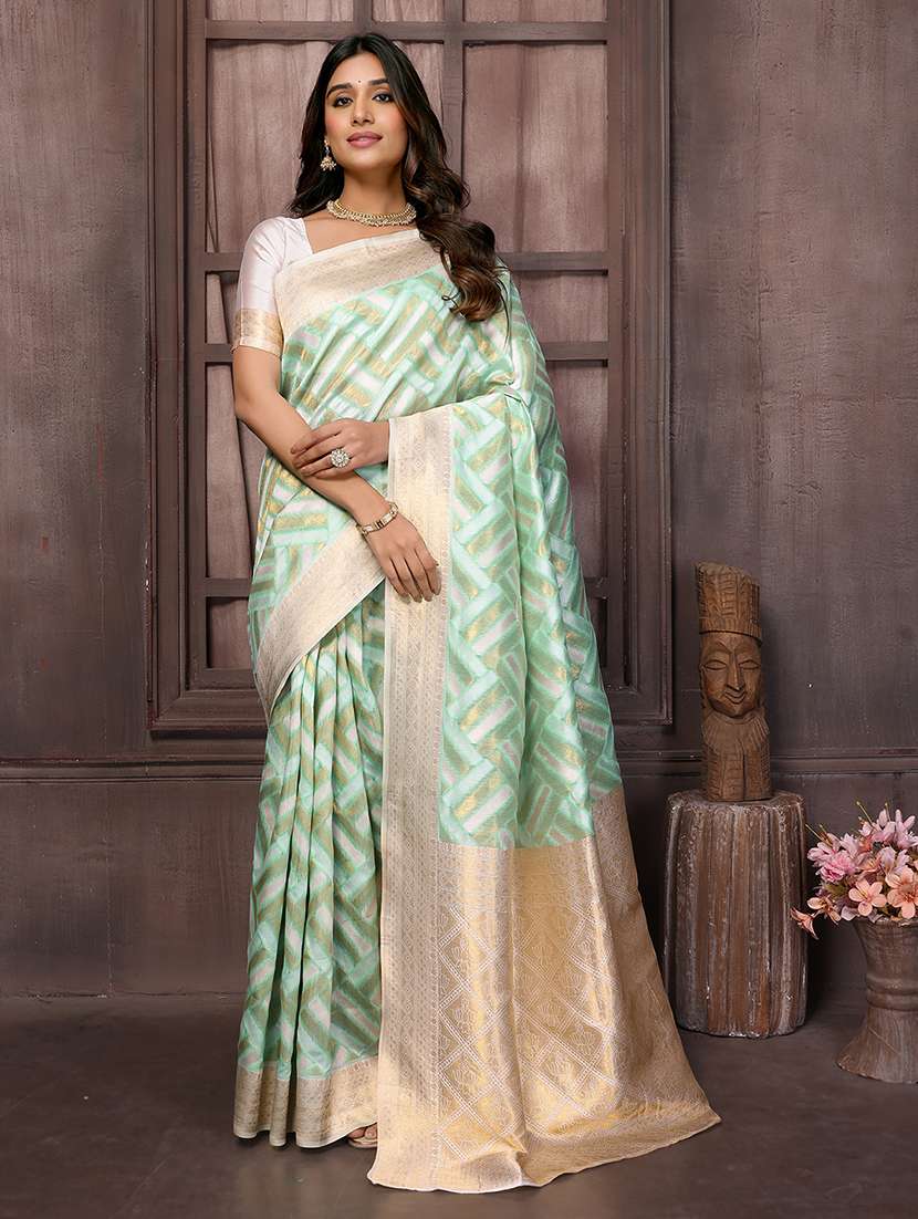 women self design banarasi saree with blouse