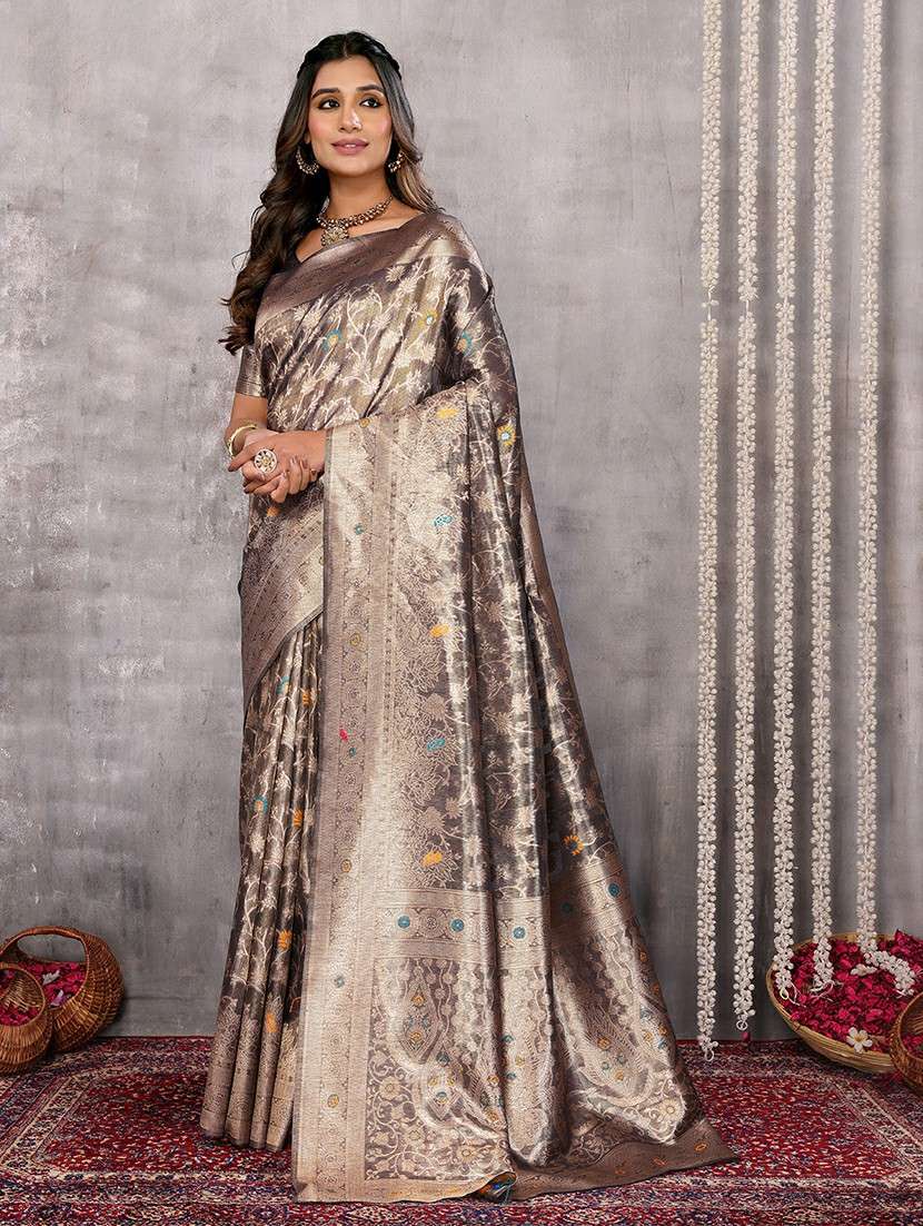 women self design banarasi saree with blouse