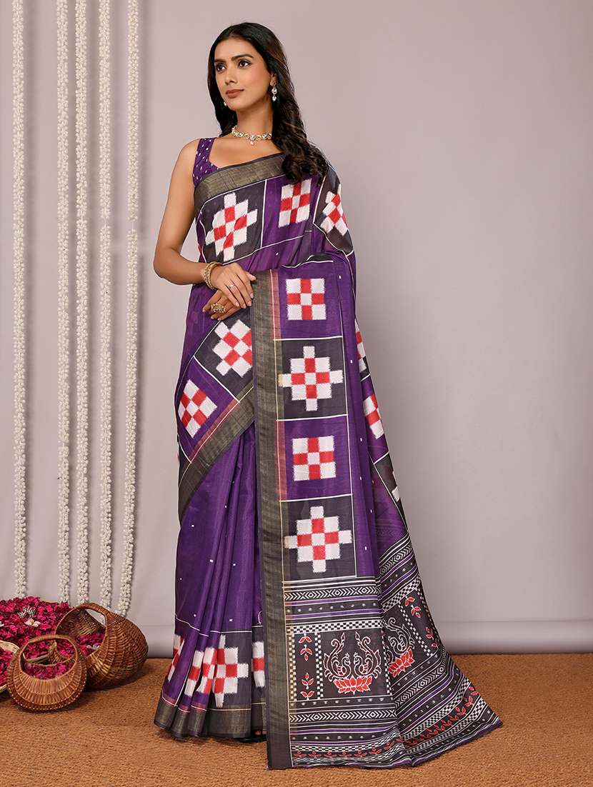 women geometric printed saree with blouse - 21678901 - Zoom Image - 0