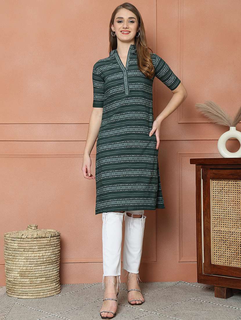 women self design elbow sleeve straight kurta