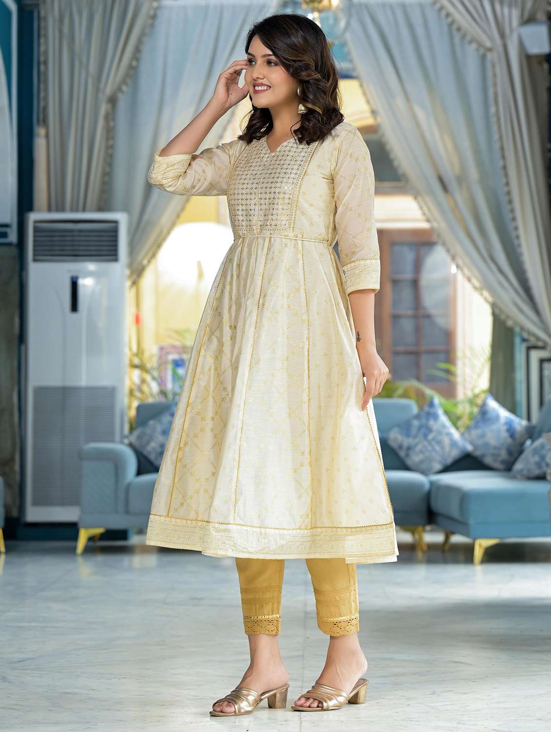 women off-white self design anarkali kurta - 21679198 -  Standard Image - 1
