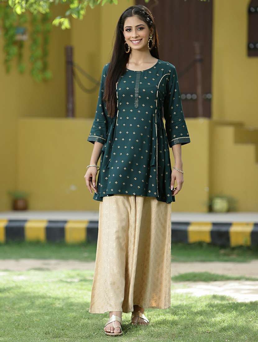 women printed round neck straight kurti