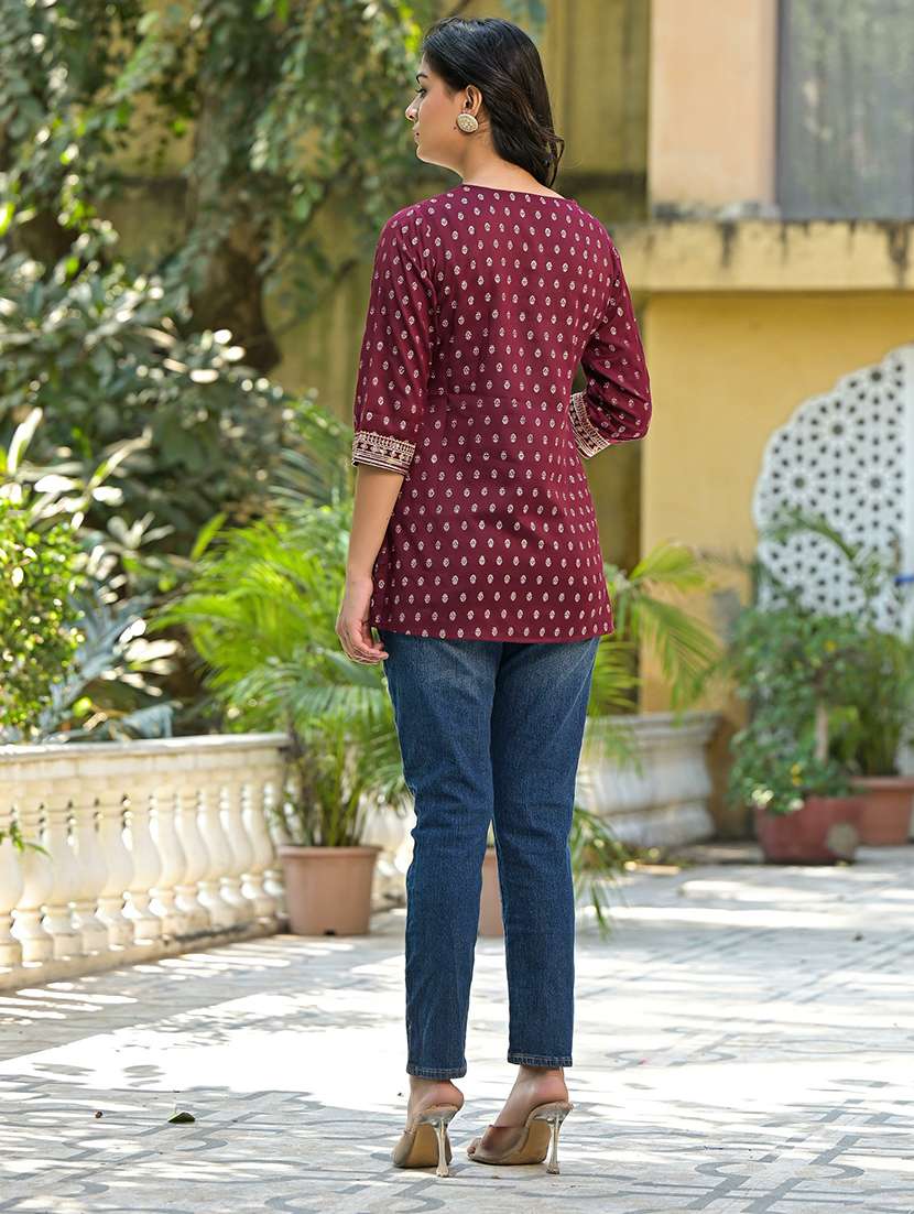 women hand block printed round neck straight kurti - 21679312 -  Standard Image - 4