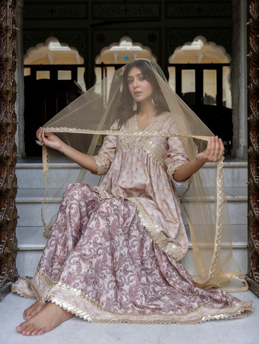 women paisley kurta sharara set with dupatta - 21680210 - Standard Image - 4