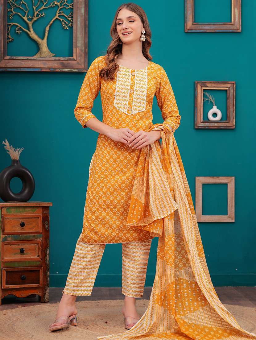 women three quarter sleeve kurta pant with dupatta set