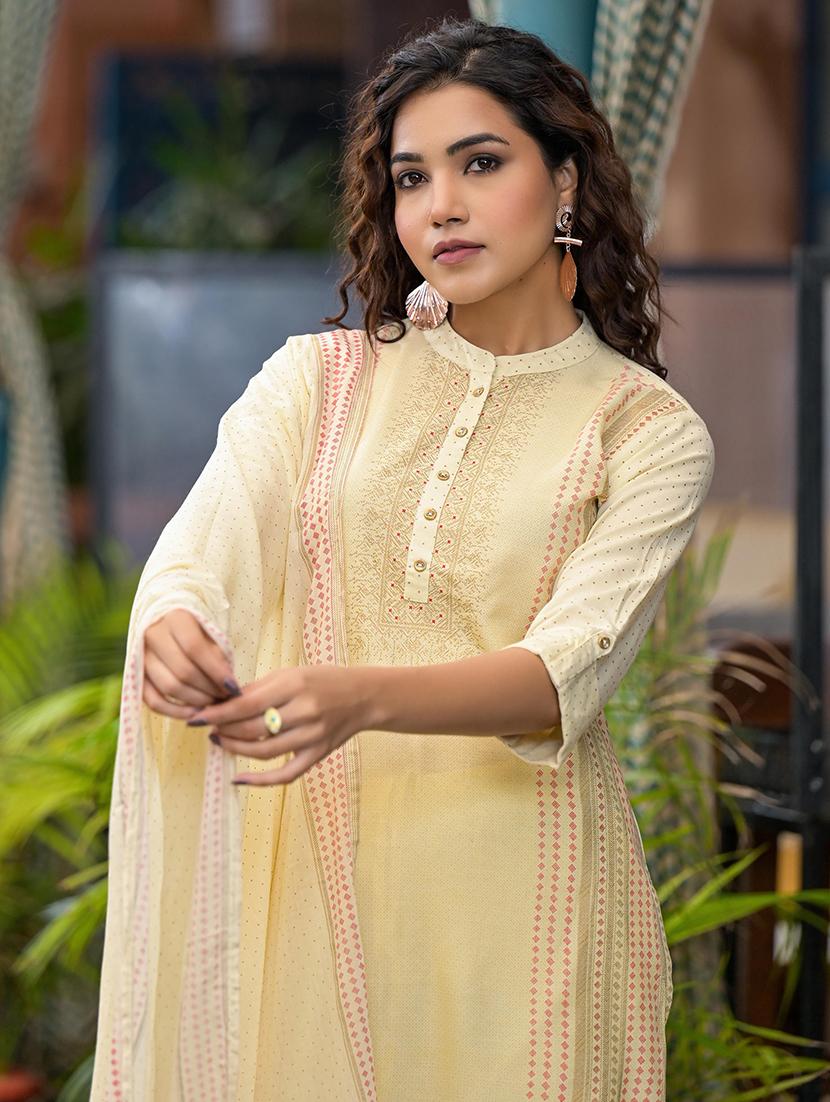 women cream printed kurta pant set with dupatta - 21680447 - Standard Image - 4