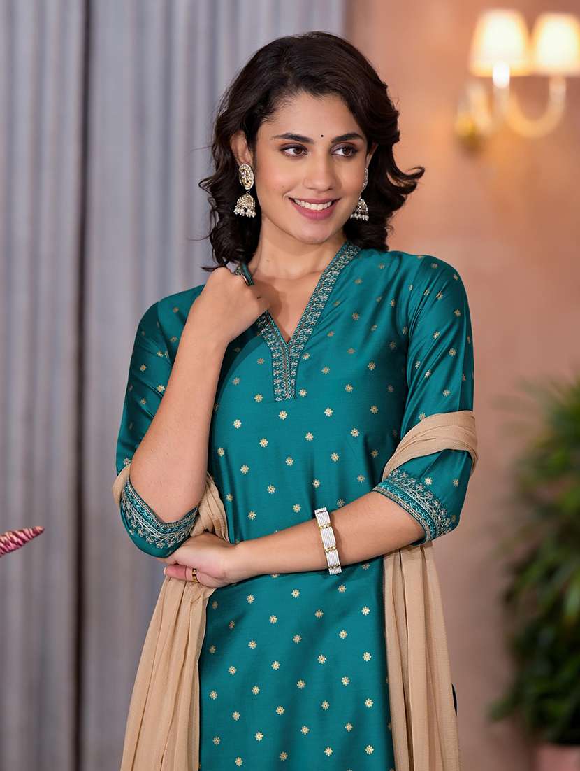 women self design kurta pant set with dupatta - 21680484 - Standard Image - 4