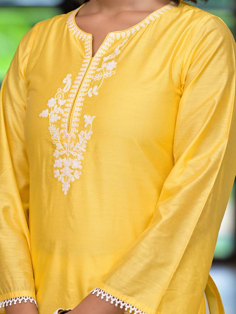 women embroidered kurta pant set with duaptta - 21680525 - Standard Image - 4