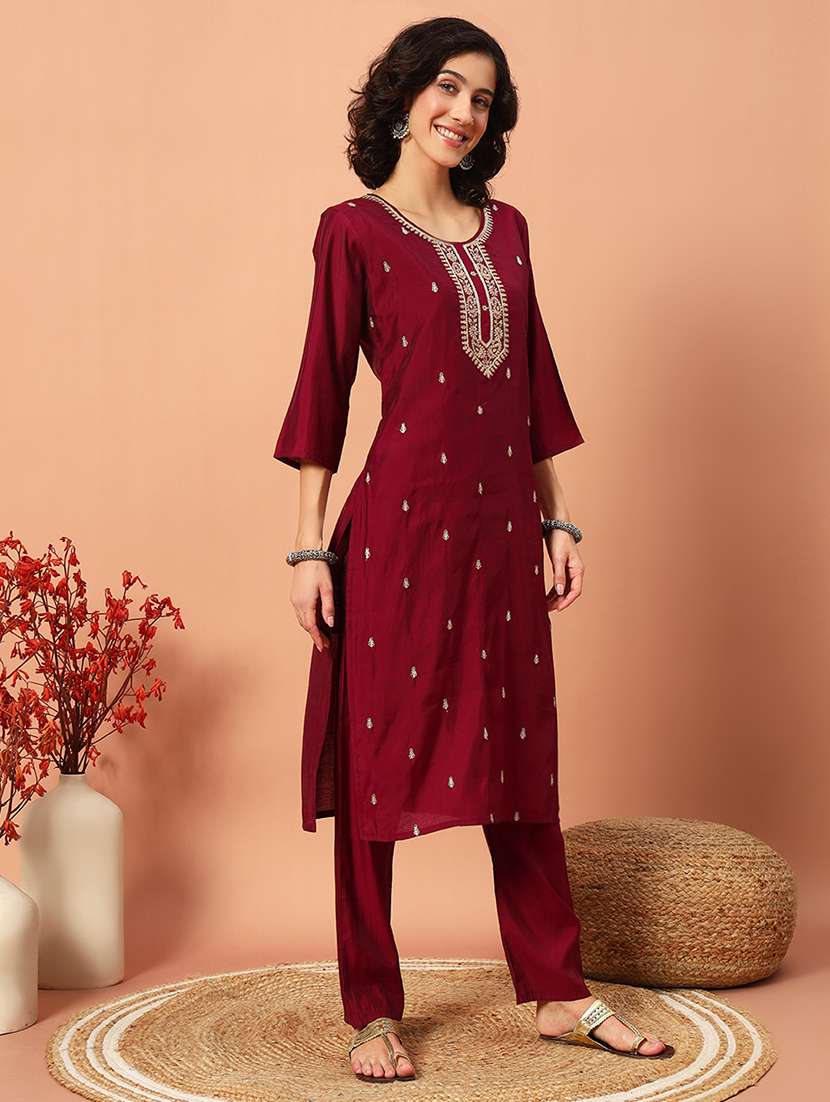 women maroon embroidered kurta pant set