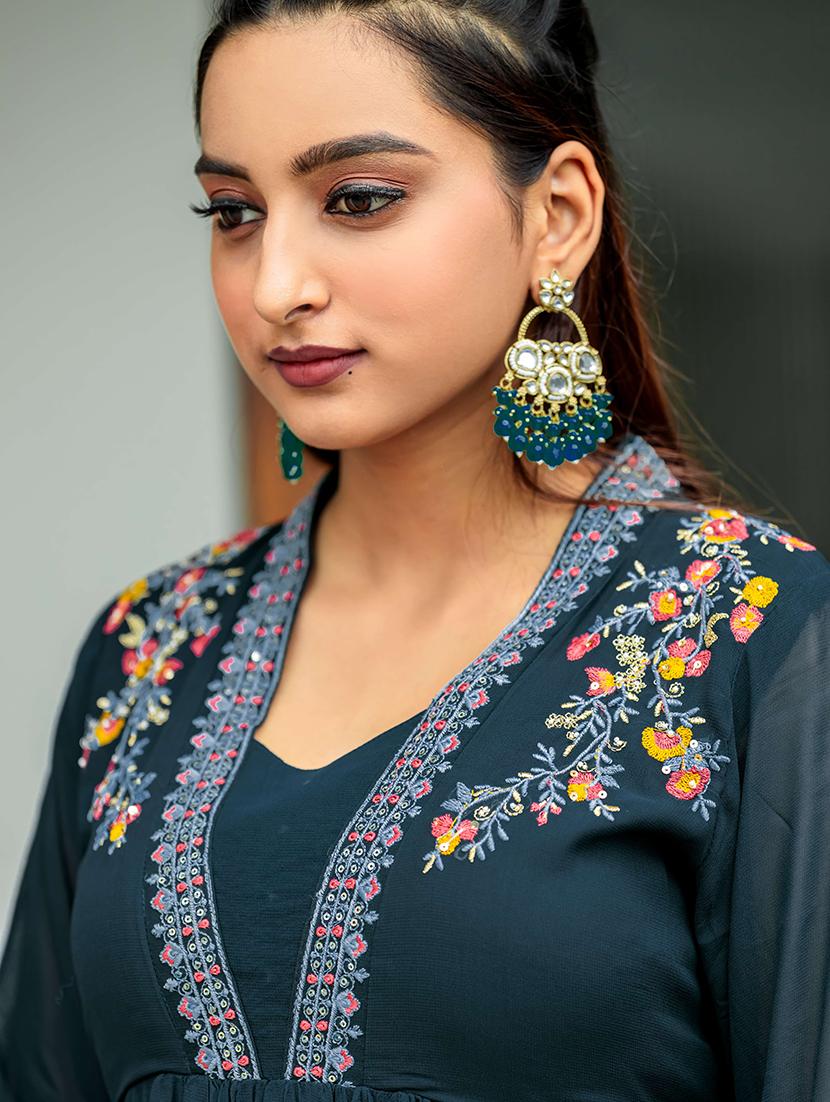 women embroidered kurta palazzo set with dupatta - 21680579 - Standard Image - 4