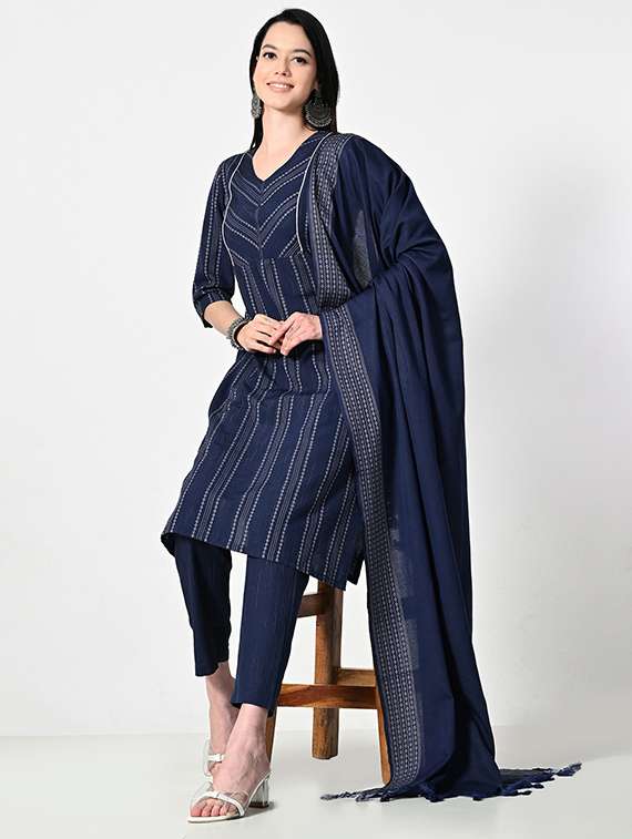 women three quarter sleeve kurta pant with dupatta set - 21681189 - Standard Image - 4