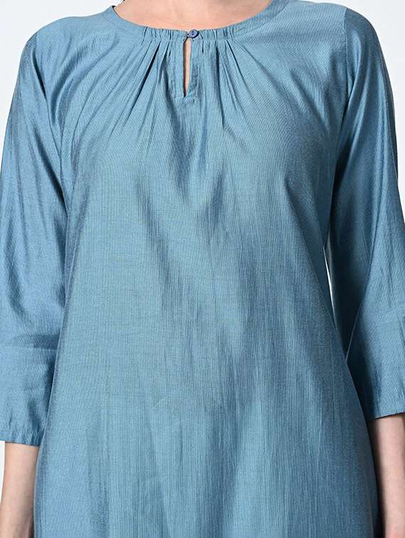 women solid three quarter sleeve straight kurta - 21681369 -  Standard Image - 4