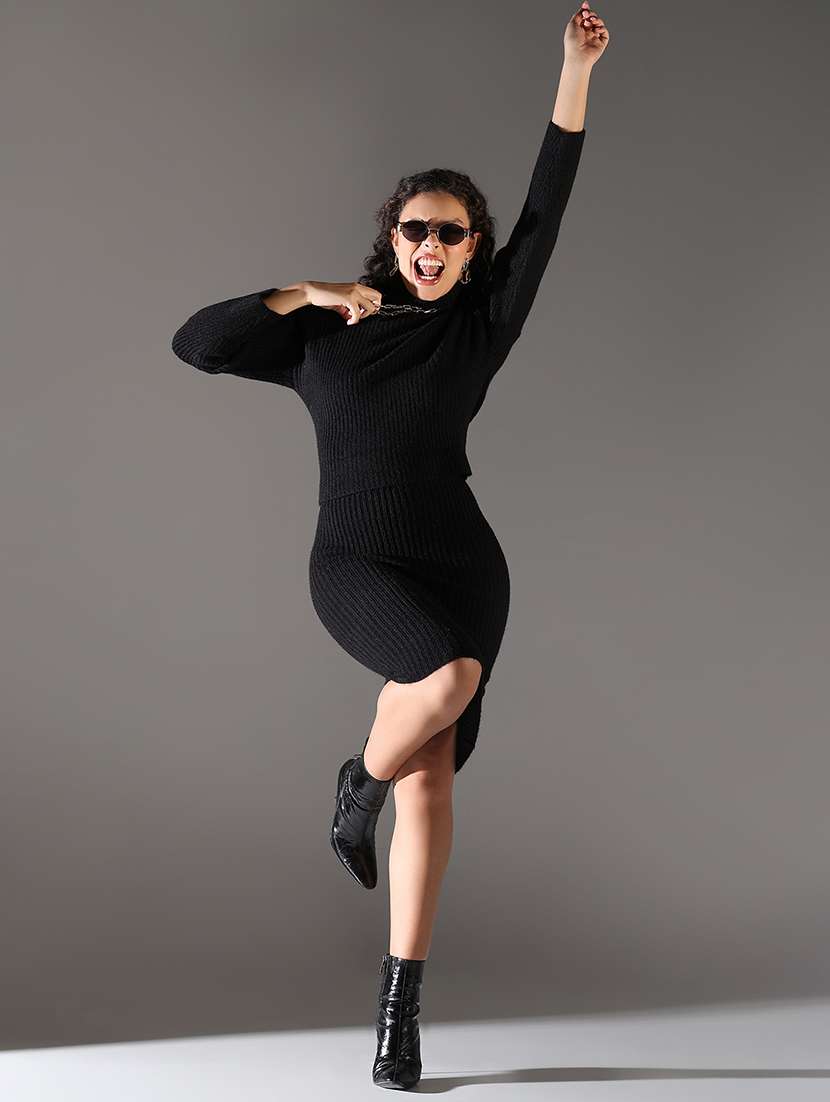 women solid winter wear dress with pullover - 21682117 - Standard Image - 4