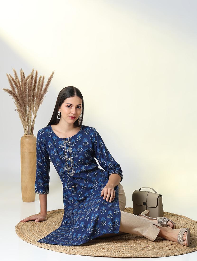 women blue floral round neck straight kurta - 21682138 - Standard Image - 4