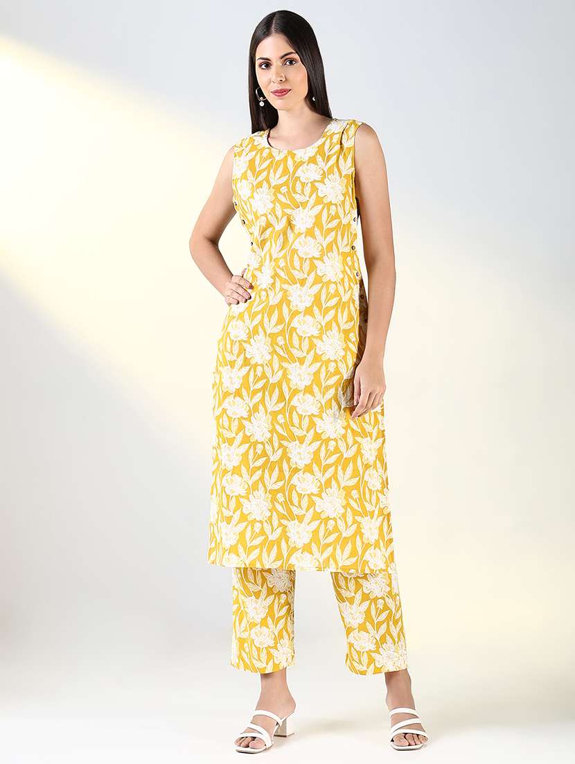 women yellow floral printed kurta pant set