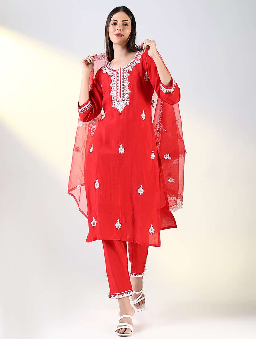 women embroidered kurta pant set with dupatta
