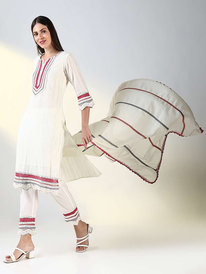 women off white mirror work kurta pant set with dupatta - 21682168 -  Standard Image - 4