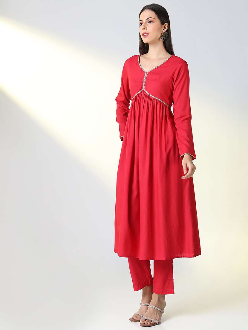 women red solid v neck kurta pant set  - 21682184 -  Standard Image - 1