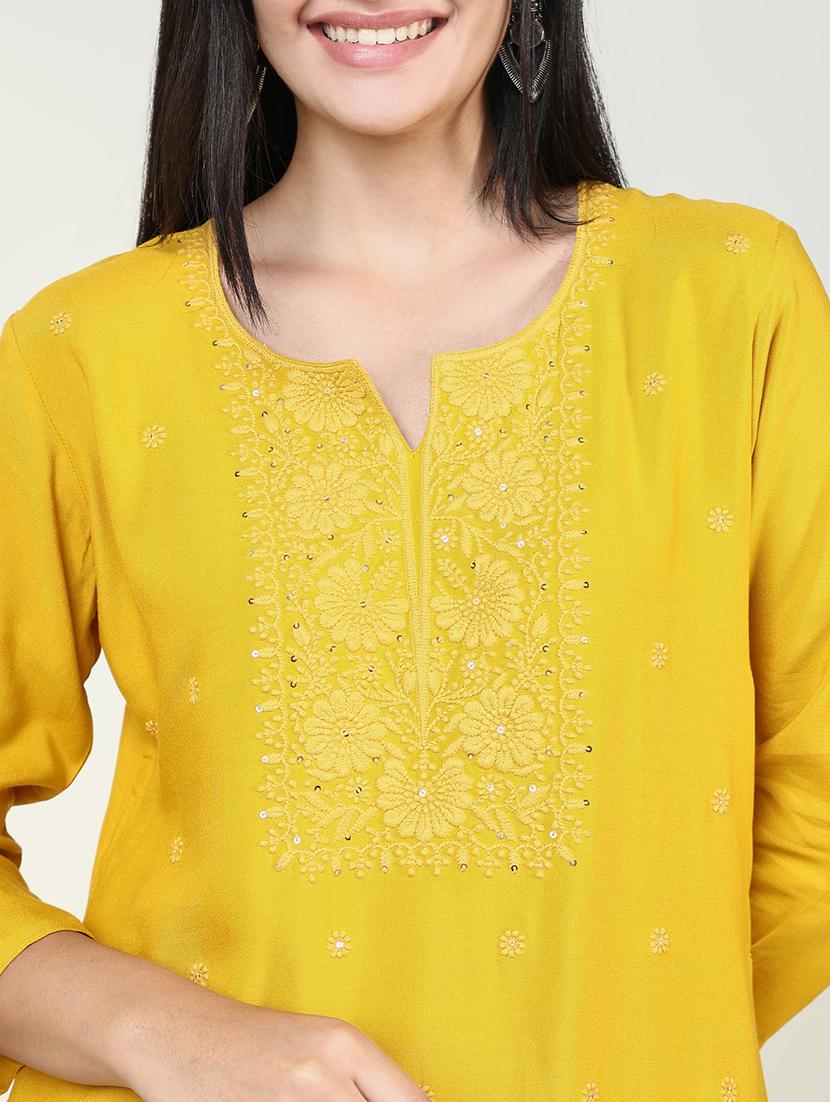 women embroidered notch neck straight kurti - 21682206 - Standard Image - 6