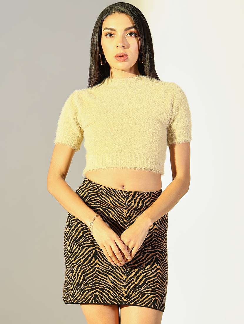 women solid short sleeves crop top