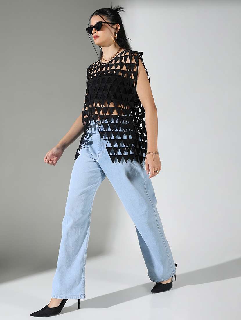 women black solid sleeveless cutwork top - 21682256 -  Standard Image - 4