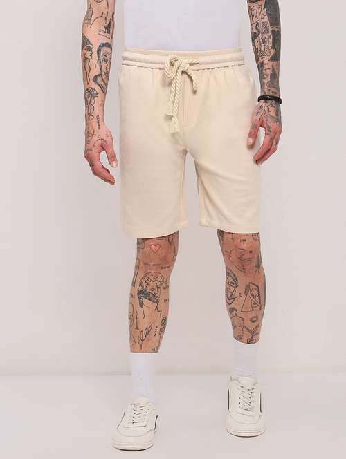 men mid rise solid shorts - 21682399 -  Standard Image - 0