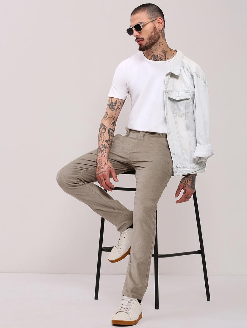 men low rise solid chinos - 21682450 - Standard Image - 4