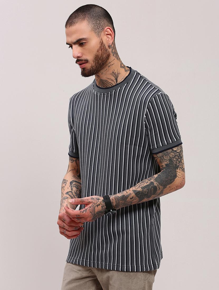 men short sleeves striped t-shirt - 21682481 - Standard Image - 1