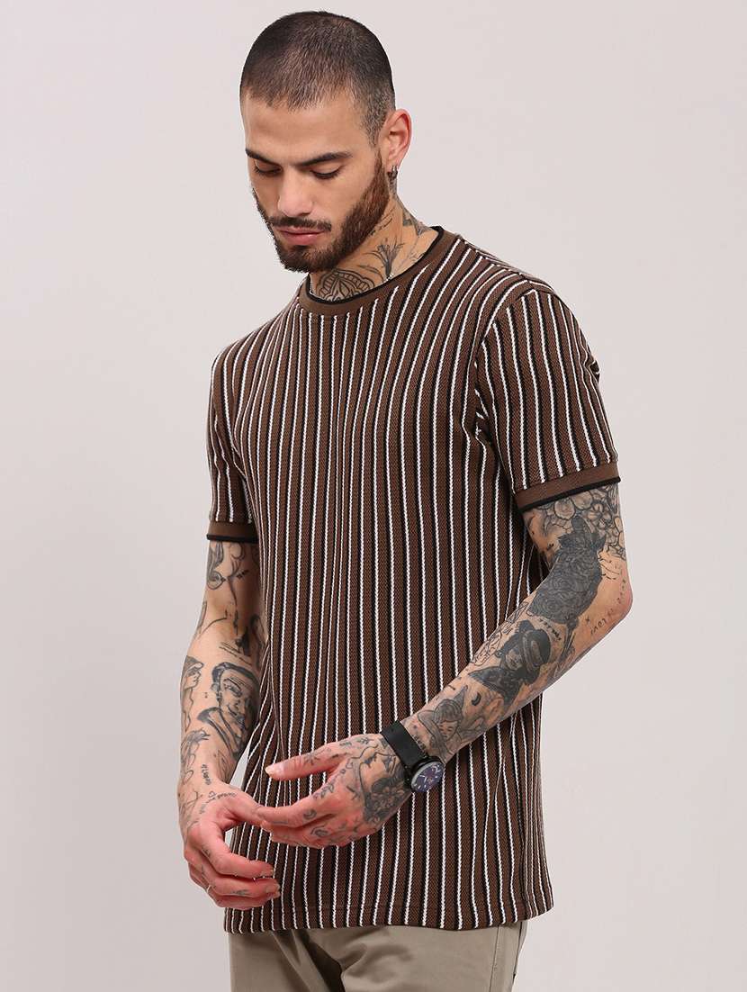 men short sleeves striped t-shirt - 21682485 - Standard Image - 1
