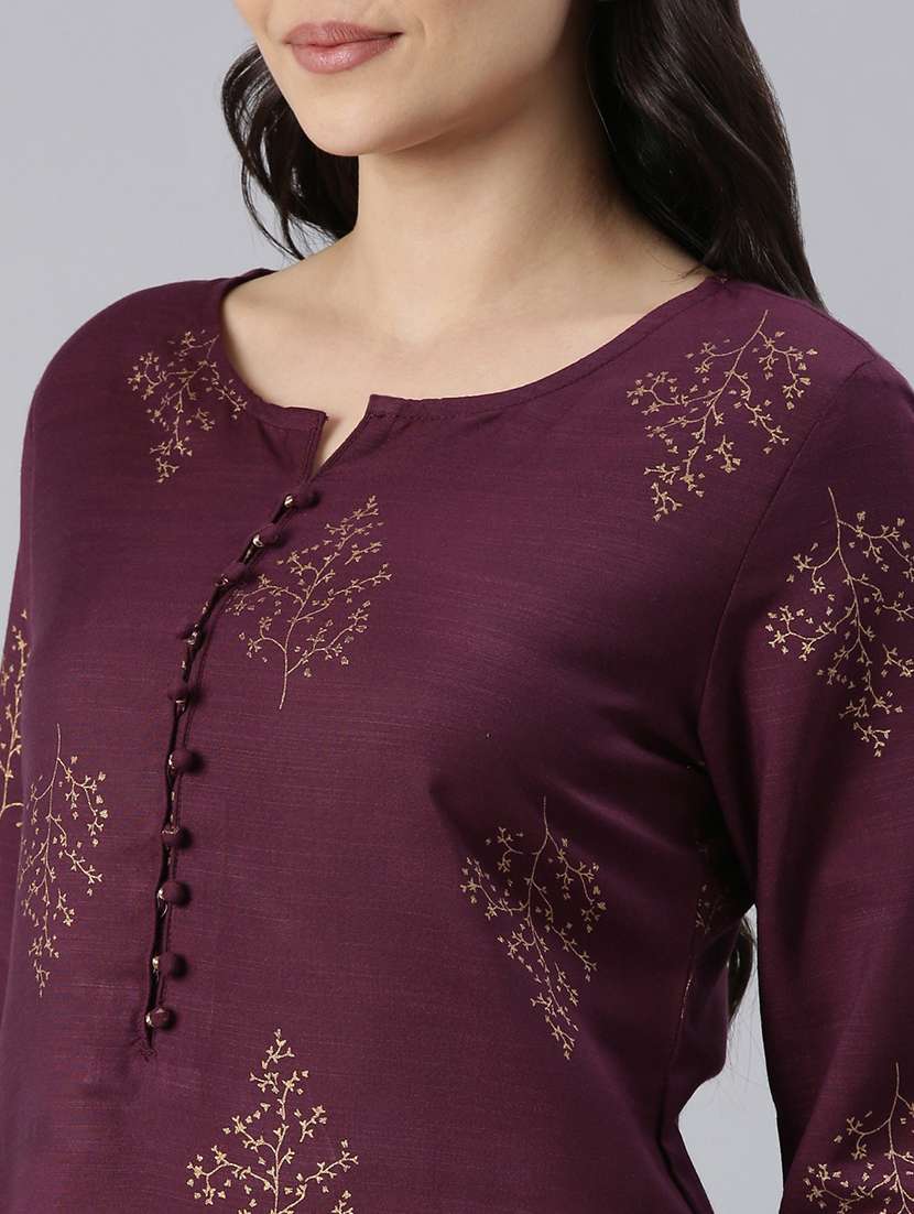 men notch neck foil printed straight kurta - 21682679 - Standard Image - 4