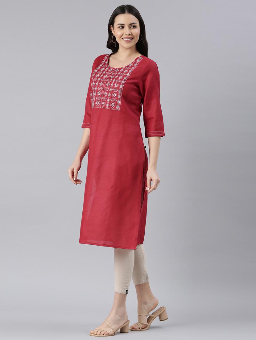 women round neck embroidered straight kurta - 21682767 - Standard Image - 4