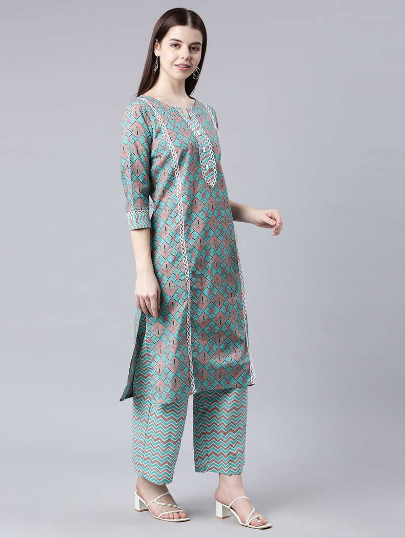 women printed notch neck suit set - 21682812 - Standard Image - 1