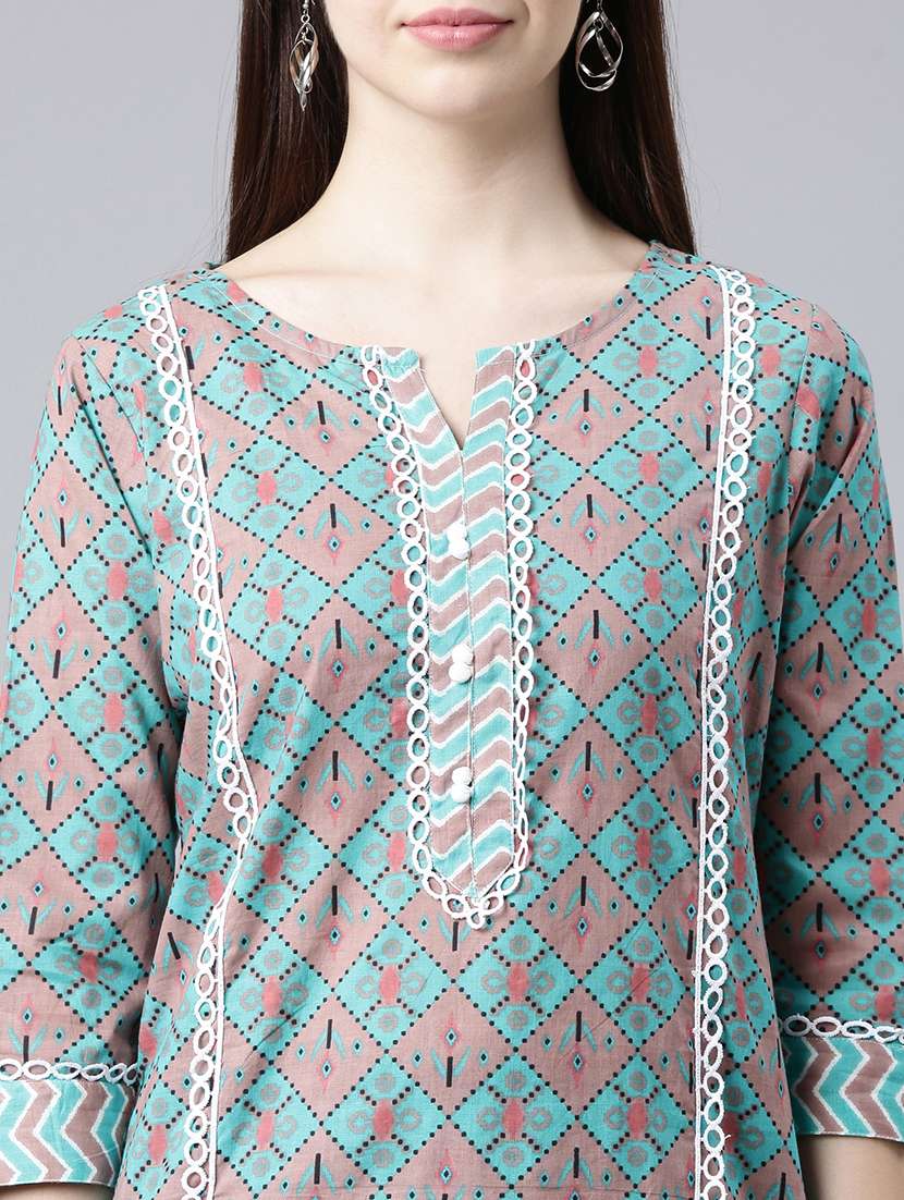 women printed notch neck suit set - 21682812 - Standard Image - 4