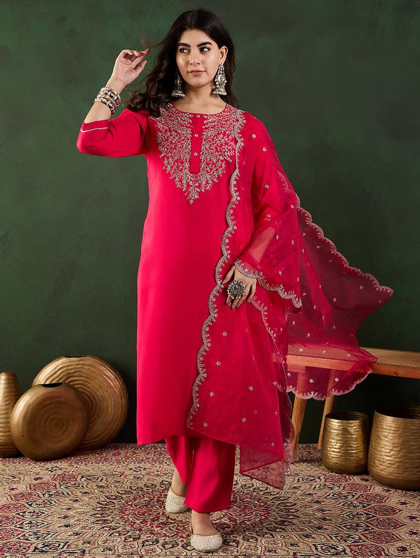 women three quarter sleeve kurta pant with dupatta set