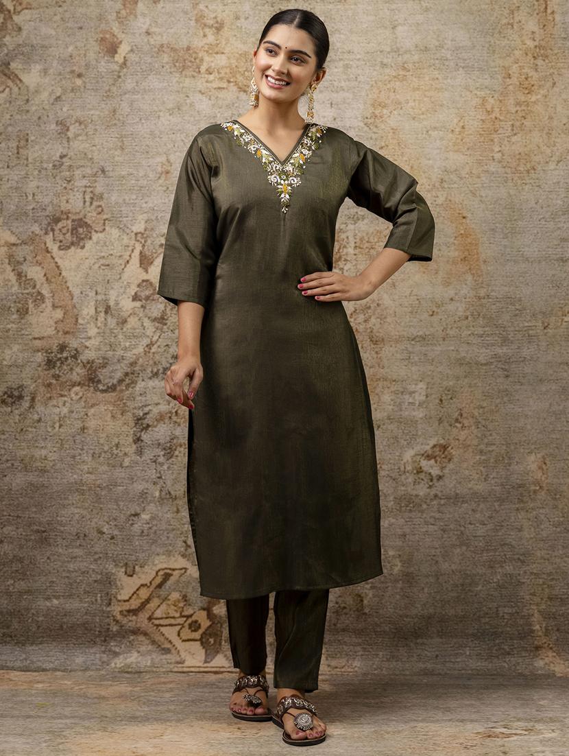 women three quarter sleeve kurta pant with dupatta set - 21684130 - Standard Image - 1