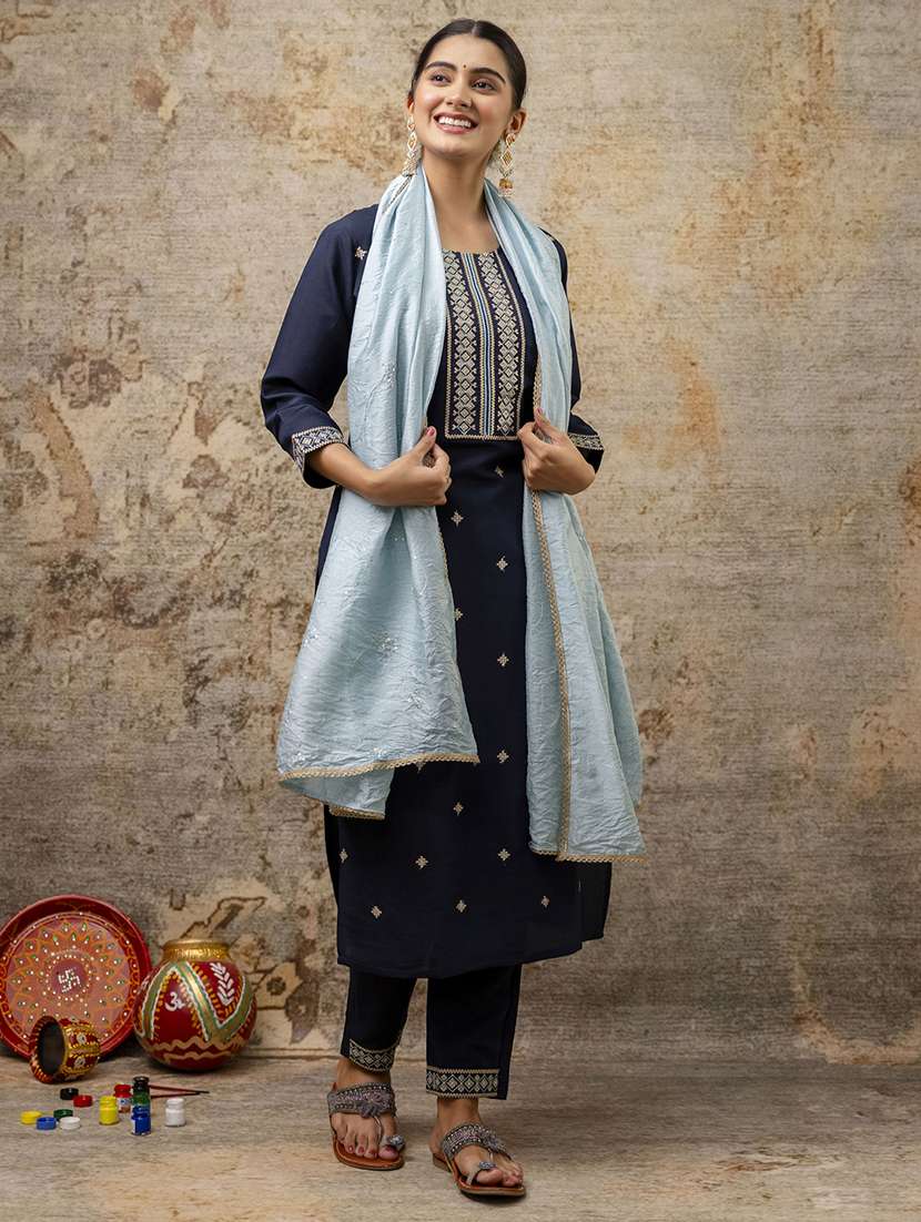 women three quarter sleeve kurta pant with dupatta set - 21684134 -  Standard Image - 1