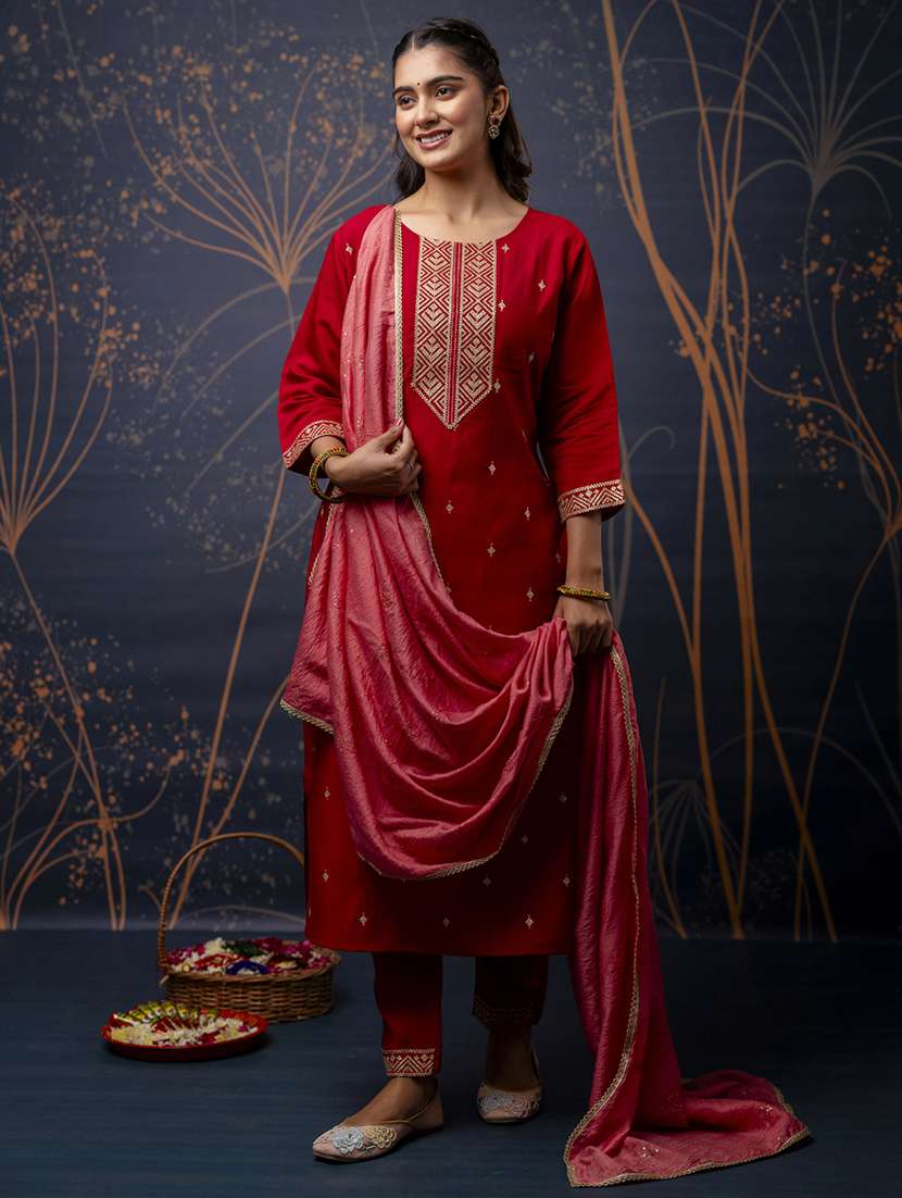 women three quarter sleeve kurta pant with dupatta set