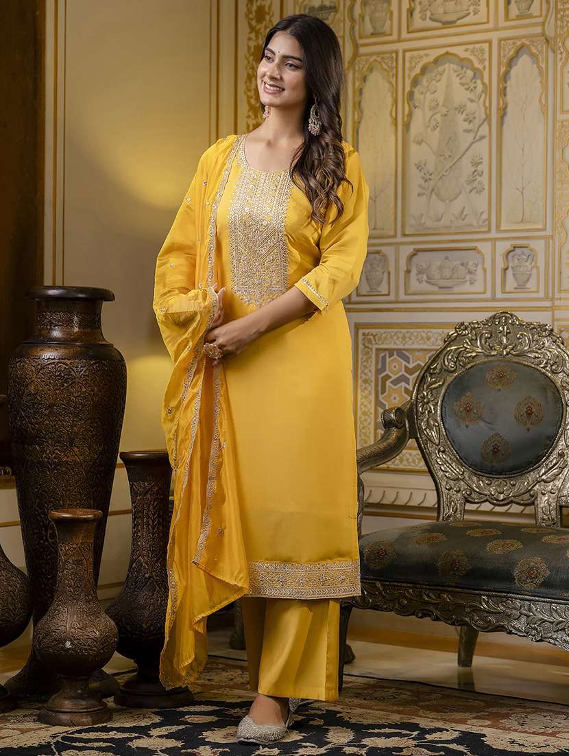 women three quarter sleeve kurta palazzo with dupatta set