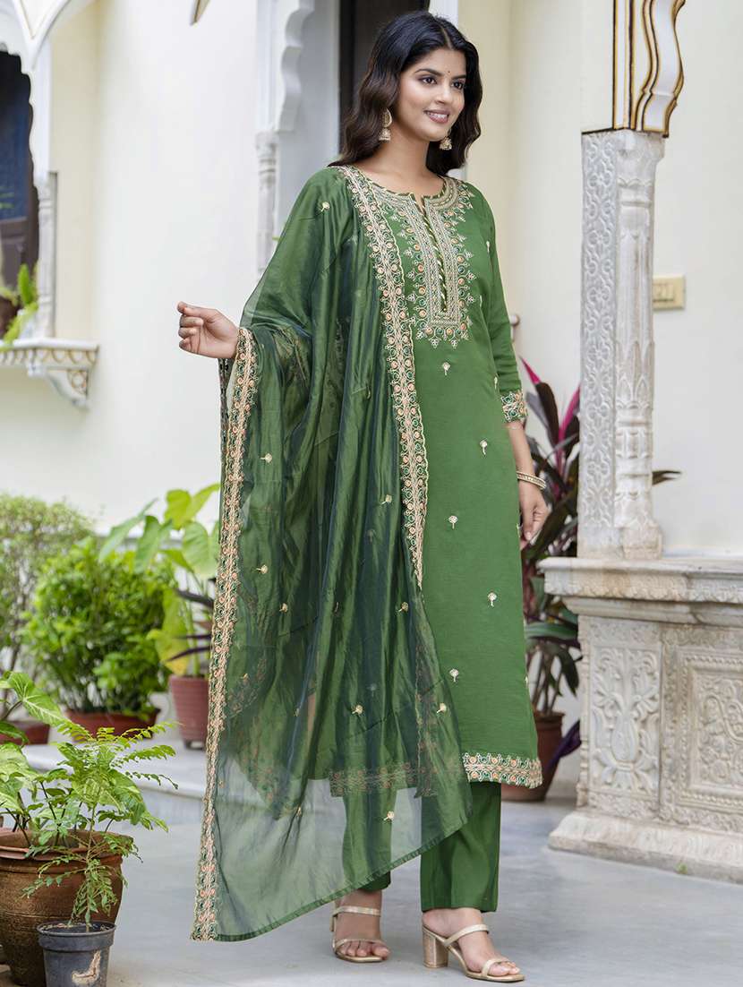 women three quarter sleeve kurta pant with dupatta set - 21684195 - Standard Image - 1